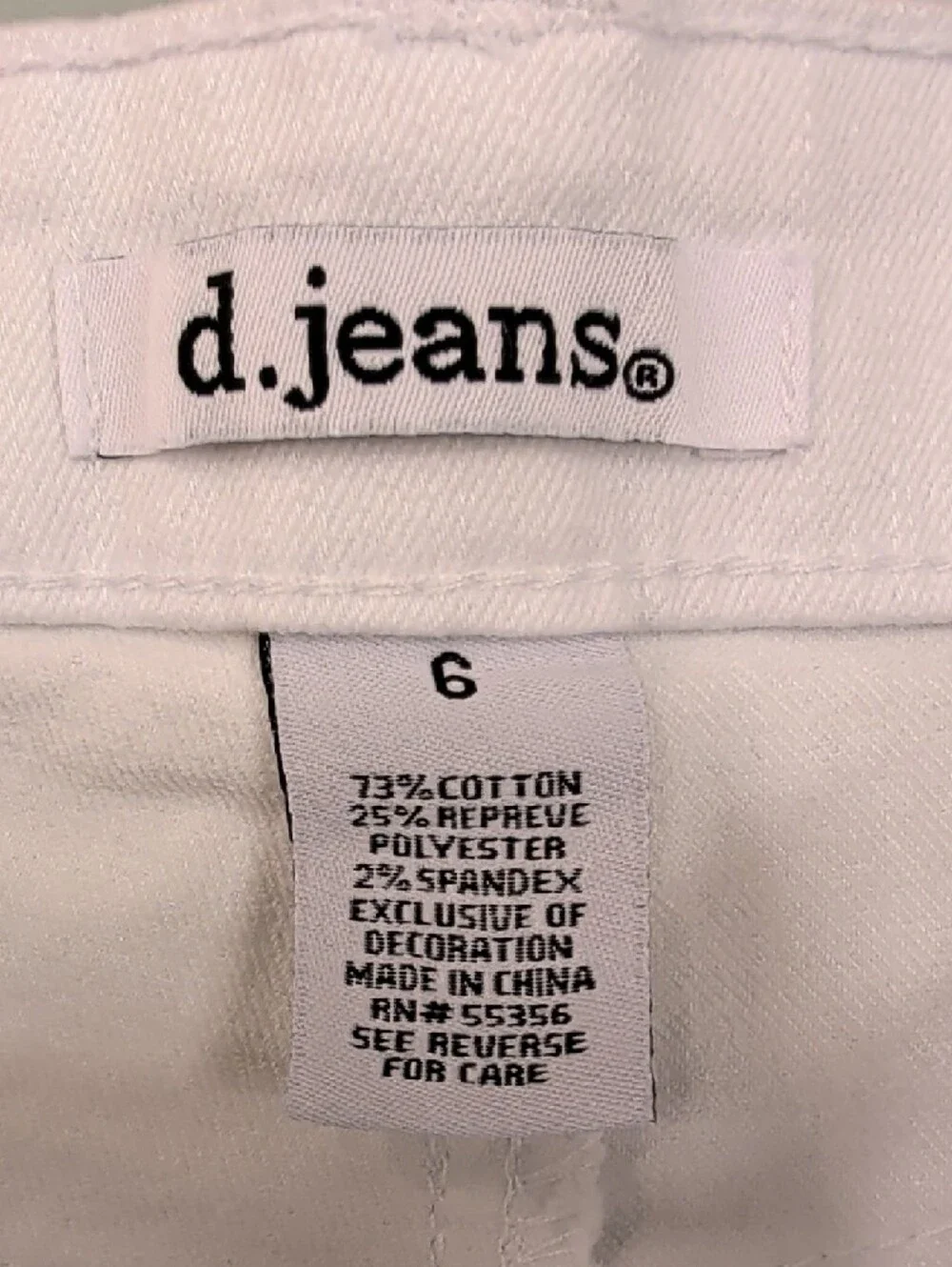D. Jeans White Studded High Rise Stretch Denim Shorts Women’s 6 NWT